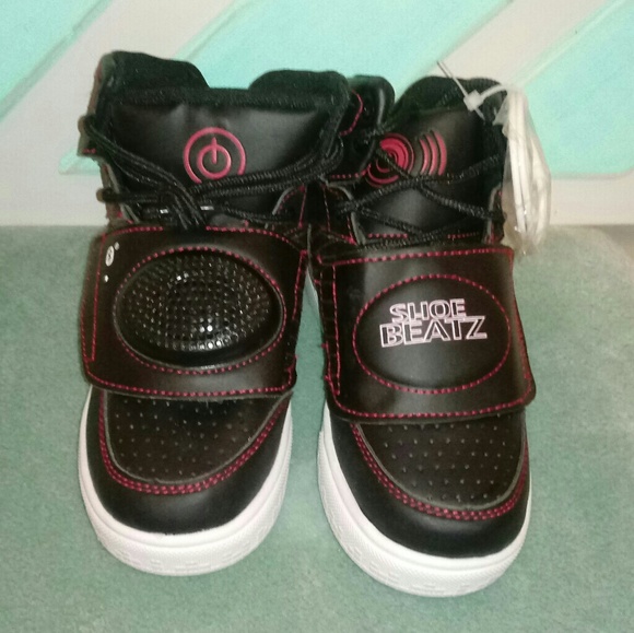 bluetooth tennis shoes